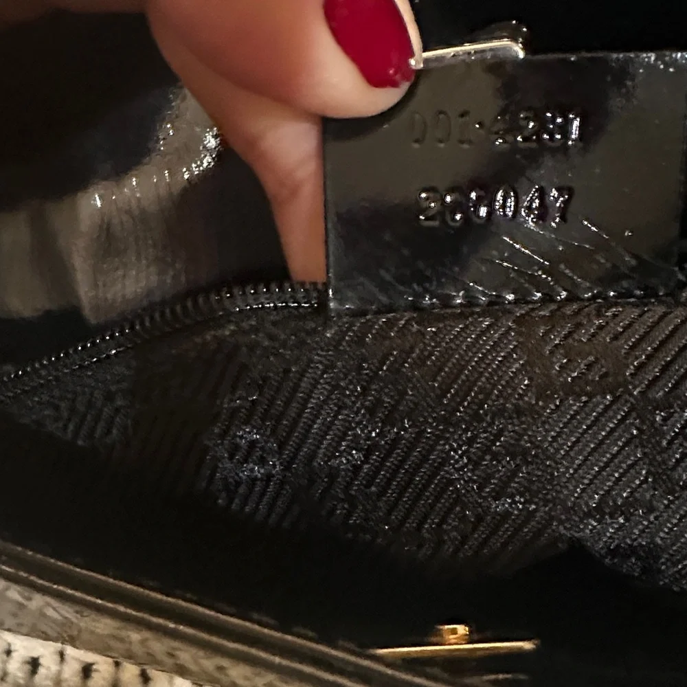 Gucci Black and Cream Shoulder Bag - Picture 14 of 16